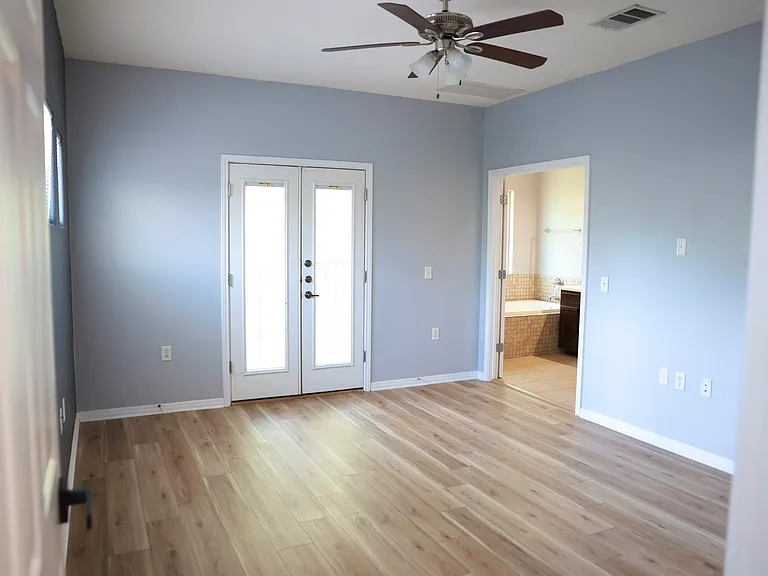 1306 Chicon St — Photo 16
