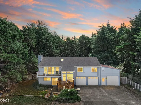 4067 SW Fehrenbacher Dr, Waldport, OR 97394