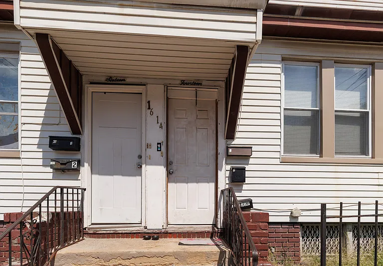 16 Montrose Ter — Photo 3