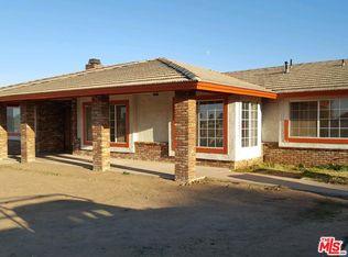 7051 Yosemite Ave, Oak Hills, CA 92344
