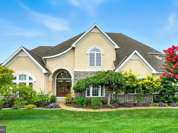 105 Livia Ln, Wrightsville, PA 17368