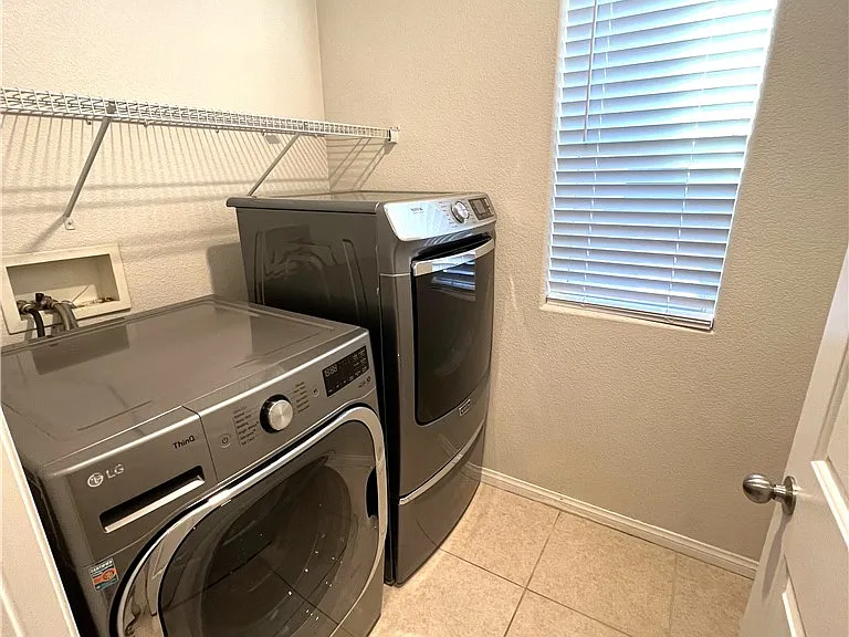8154 Sandy Slope Ct — Photo 18