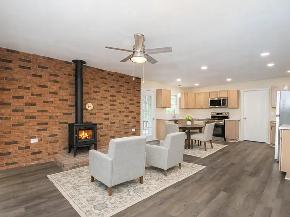 14 Cider Ct, Linden, VA 22642