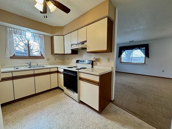 3rd image of 803A Coventry Ln