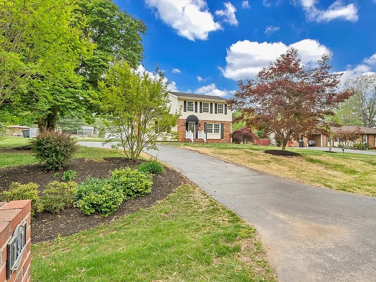 197 Apple Tree Rd — Photo 4