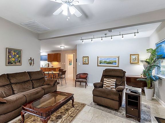 4th image of 28541 Canal Dr