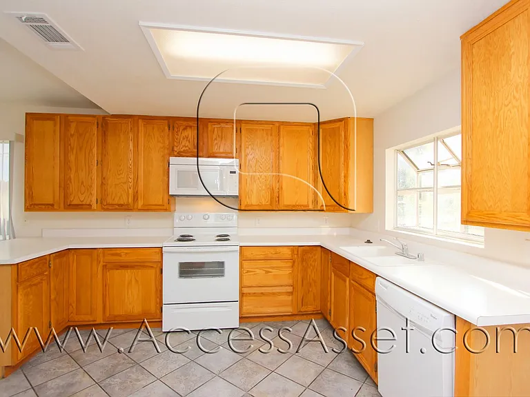 23685 Casa Bonita Ave — Photo 12