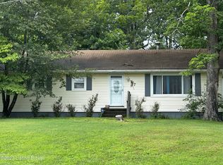 737 W Crocus Dr, Radcliff, KY 40160