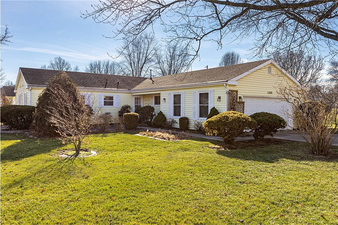 1800 Meadowlake Dr photo 1