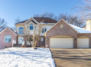 5877 Burke Trl, Inver Grove Heights, MN 55076
