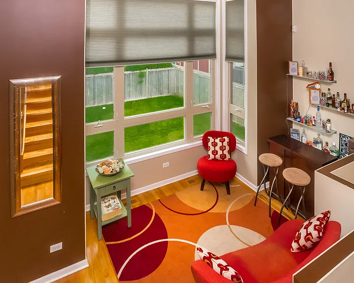 4251 W Montrose Ave #4251 — Photo 3