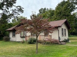 21374 Merriman Rd, New Boston, MI 48164