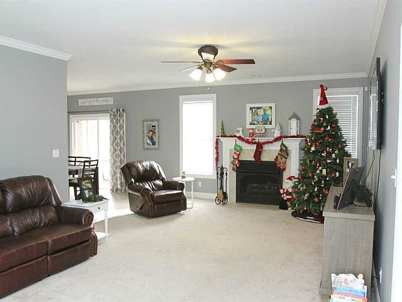 5th image of 903 Saint Giles Ct