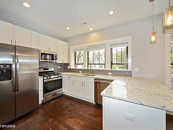 2nd image of 1750 W Summerdale Ave #2