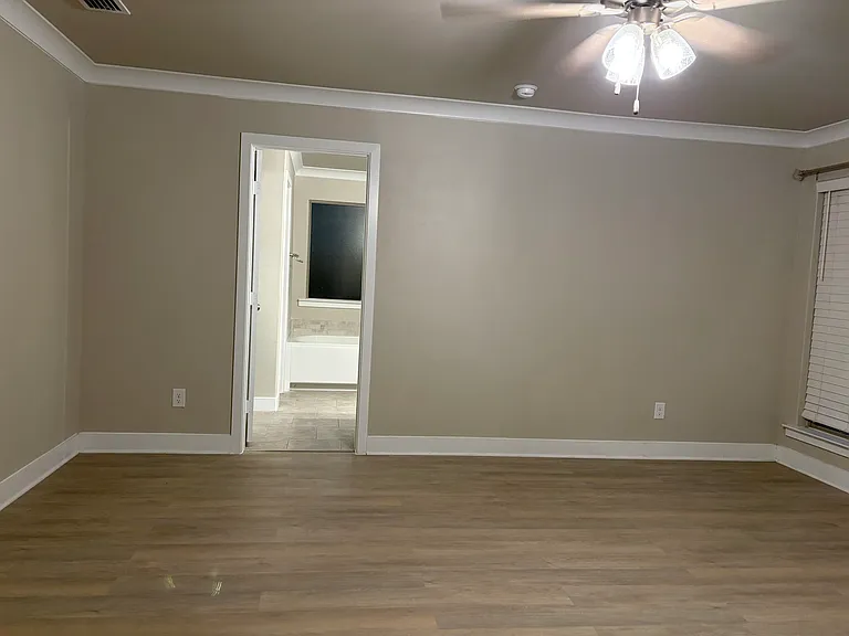 13716 Sherman Ave — Photo 14