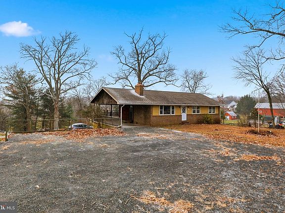 3rd image of 2147 Harkins Rd