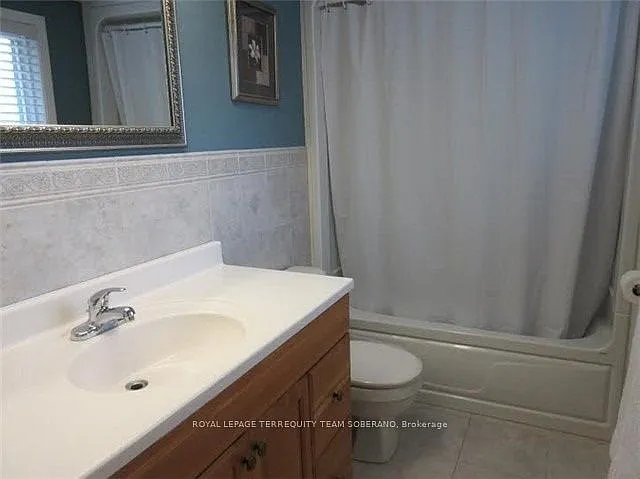 54 Roberts Cres — Photo 12