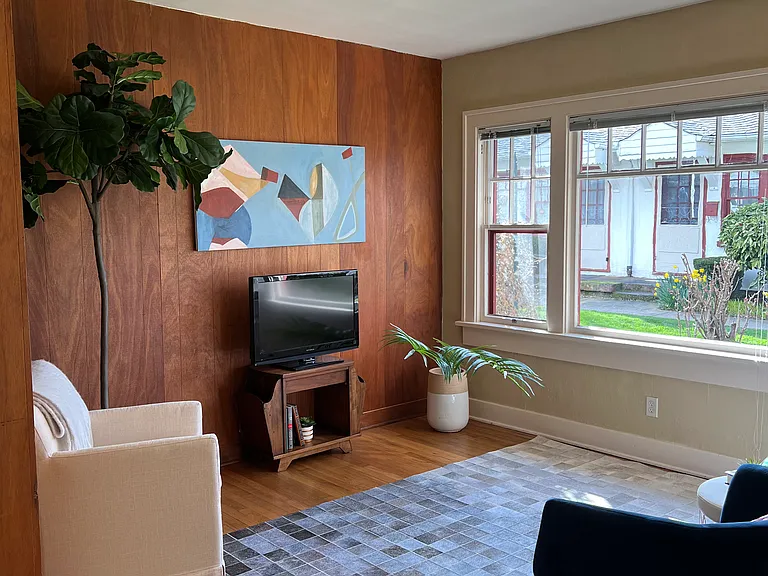 livingroom from kitchen