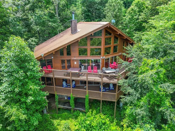 2420 Sunset Rd, Sevierville, TN 37862