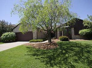 636 Burr Oak Dr, Ann Arbor, MI 48103