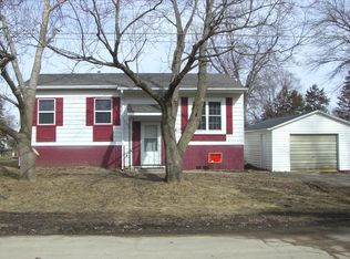 839 S 17th Ave, Freeport, IL 61032