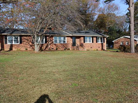 2nd image of 130 Saint James Dr