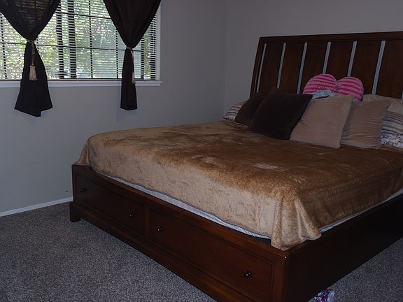4th image of 358 Los Altos Pl