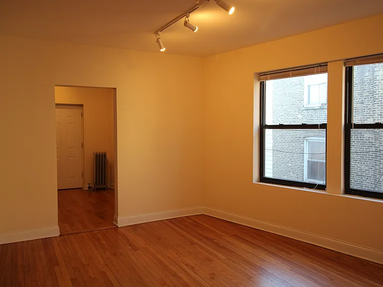 1634-38 W North Shore Ave #3 — Photo 3