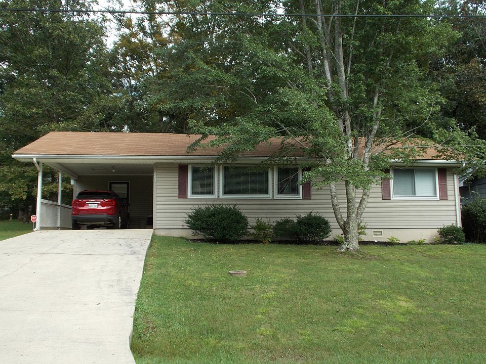 1 Front Exterior