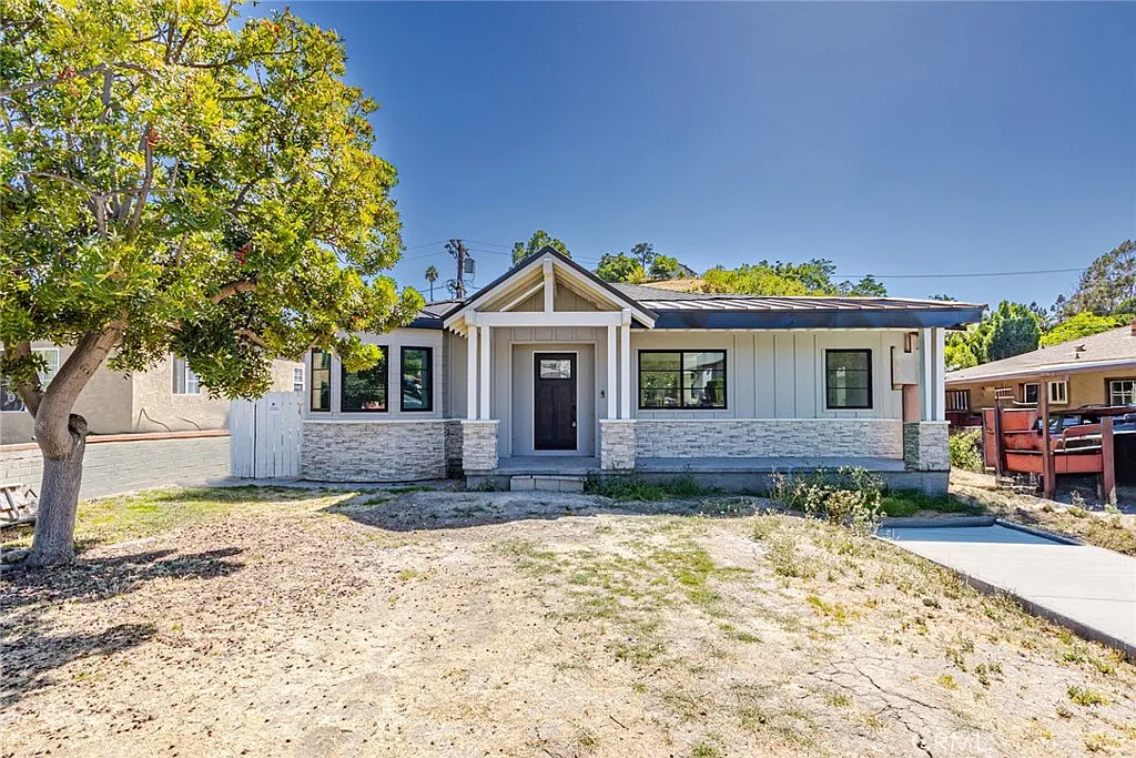 3 bed, 1700 sqft, $6,500 — Photo 1