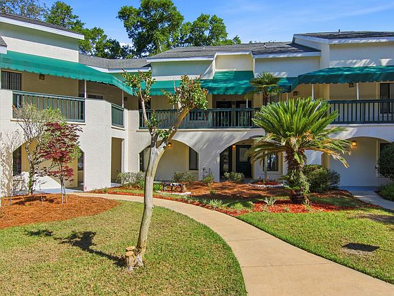 2nd image of 308 Westlake Ct #308