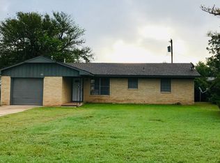 1012 S Park Ln, Altus, OK 73521