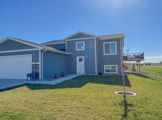 1529 Steamboat Trl, Brookings, SD 57006