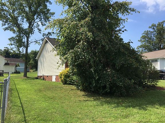 2nd image of 4002 Hope Valley Ln