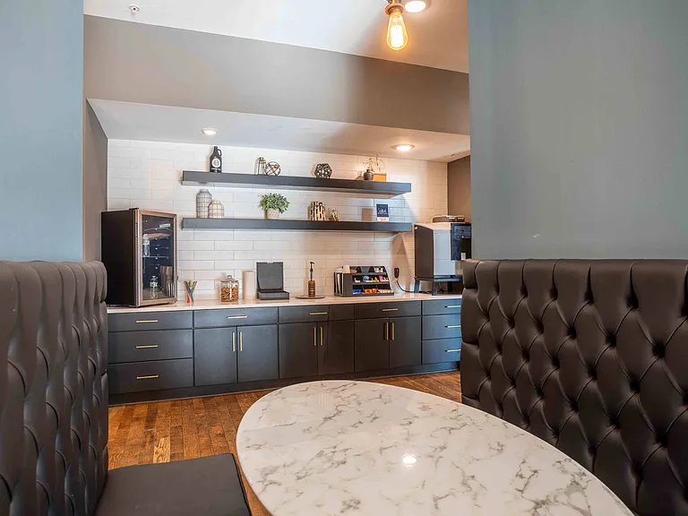 Bluebird Row Apartments — Photo 16