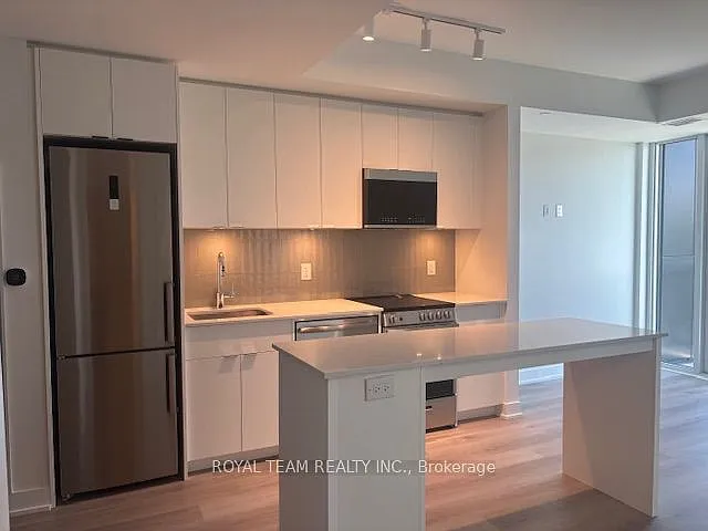 1660 Bloor St W #711 — Photo 3