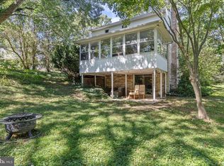 8 Redwood Pl, Camp Hill, PA 17011