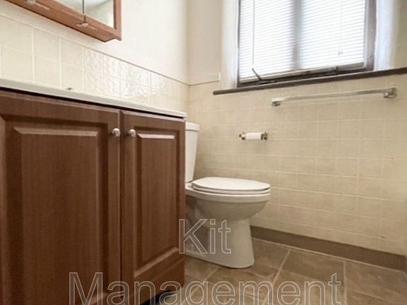 5th image of 3805 Berkeley Dr