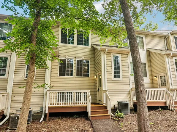 95 N Macgillis Dr, Round Lake, IL 60073
