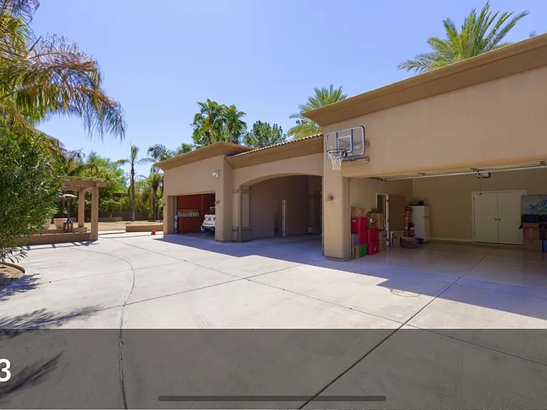 7407 N 71st Pl — Photo 3