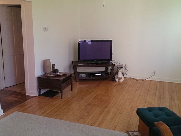 4th image of 209 Maple Street #1-2