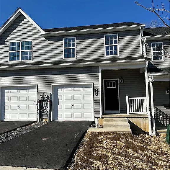 455 S Jordan St — Photo 1