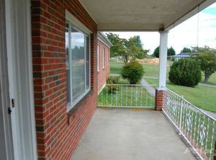 2 McCormick Ln, Lexington, VA 24450