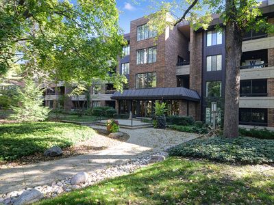 1401 Burr Oak Rd APT 301C, Hinsdale, IL, 60521