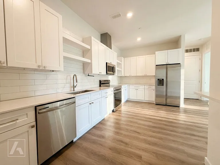 Experience Modern Luxury at Smith & Main: Premier Living in Downtown Winter Garden — Photo 42