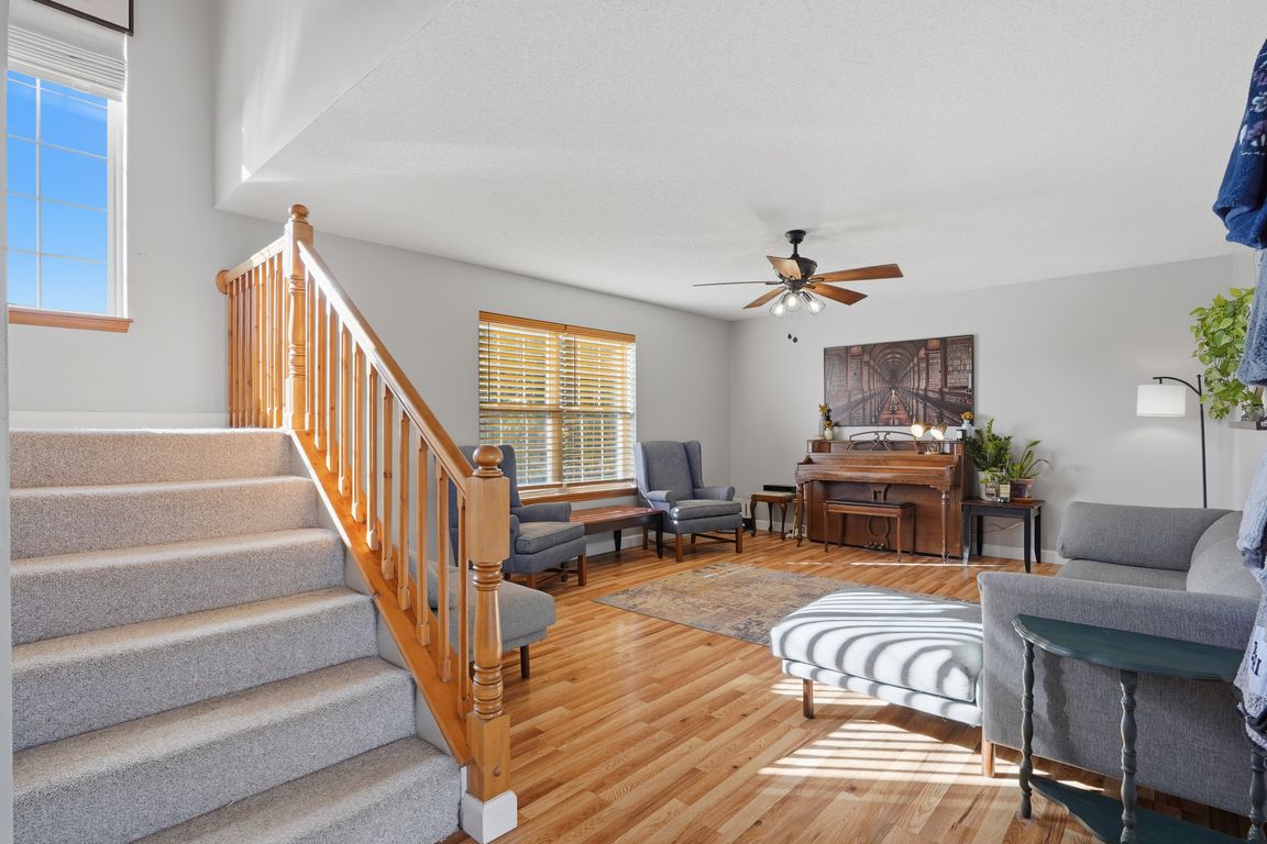 next background image