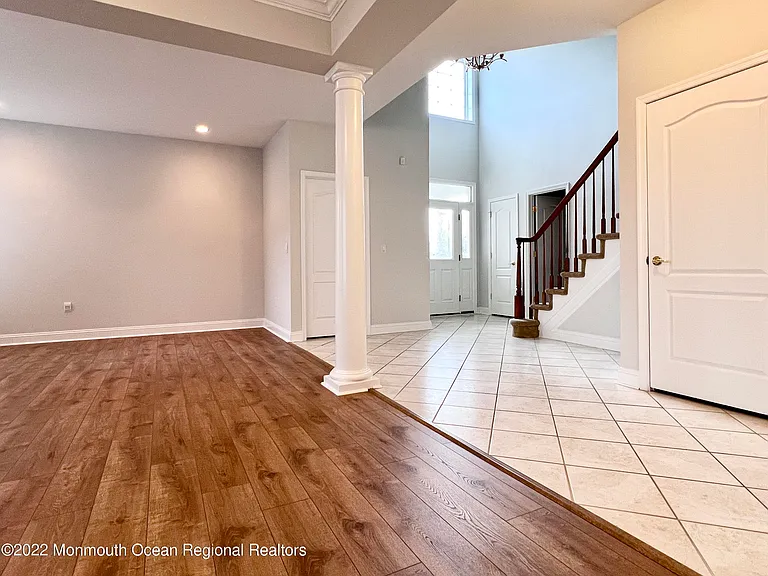 1 Hendrickson Ct — Photo 5