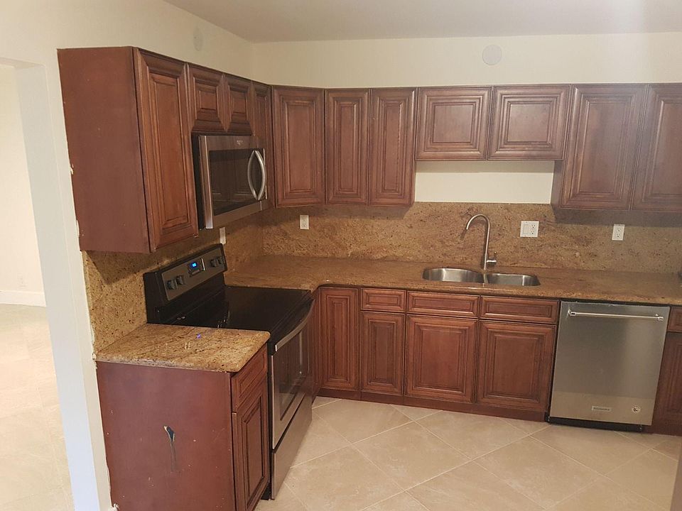 Amazing Kitchen!! Granite counter top! All New Appliances!