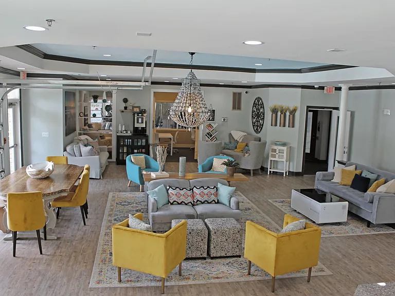 Channel Family Apartment Homes — Photo 19