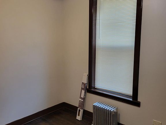4th image of 5228 S Wells St #1